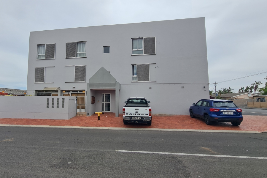 2 Bedroom Property for Sale in Oakdale Western Cape